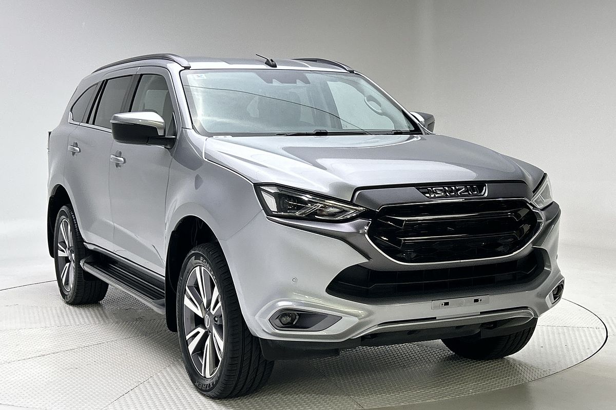 2022 Isuzu MU-X LS-T