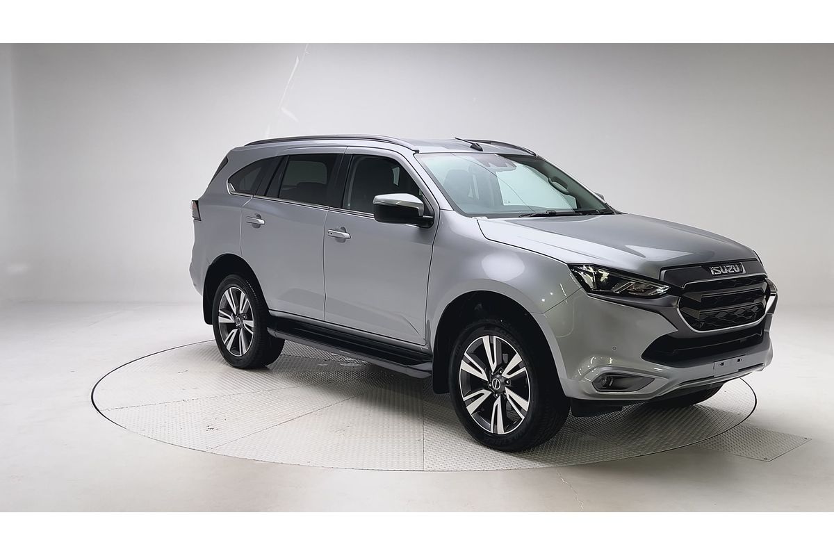 2022 Isuzu MU-X LS-T