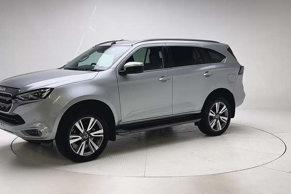 2022 Isuzu MU-X LS-T thumb-3