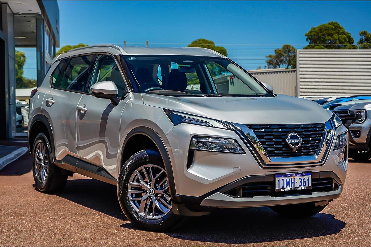 2025 Nissan X-TRAIL ST T33