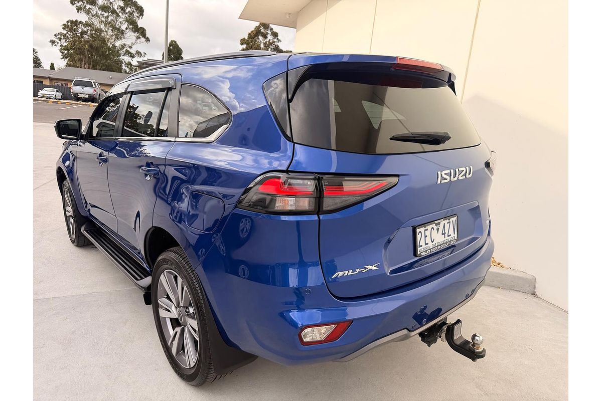 2023 Isuzu MU-X LS-T