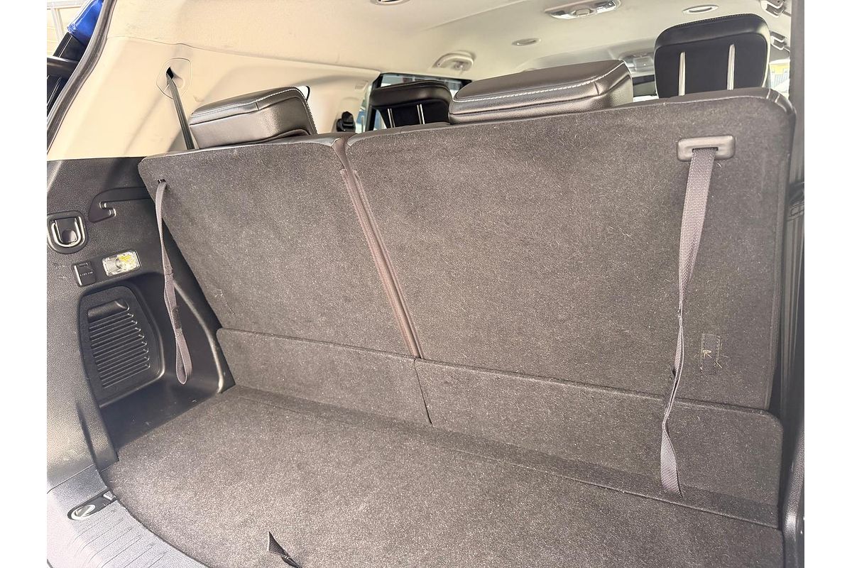 2023 Isuzu MU-X LS-T