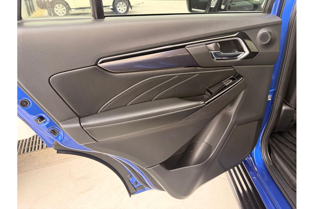 2023 Isuzu MU-X LS-T