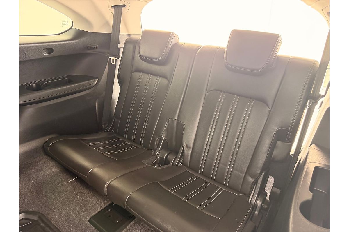 2023 Isuzu MU-X LS-T