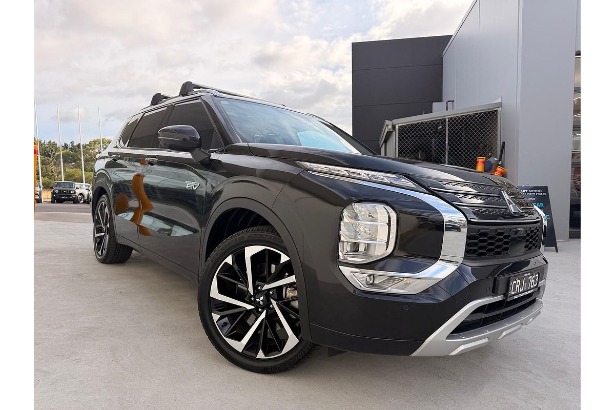 2023 Mitsubishi Outlander PHEV Exceed ZM