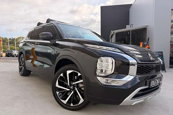 2023 Mitsubishi Outlander PHEV Exceed ZM