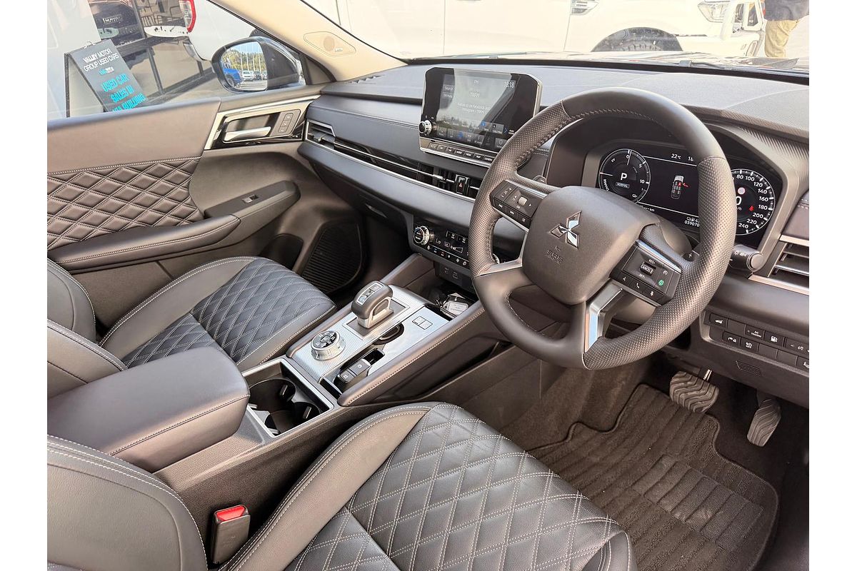 2023 Mitsubishi Outlander PHEV Exceed ZM