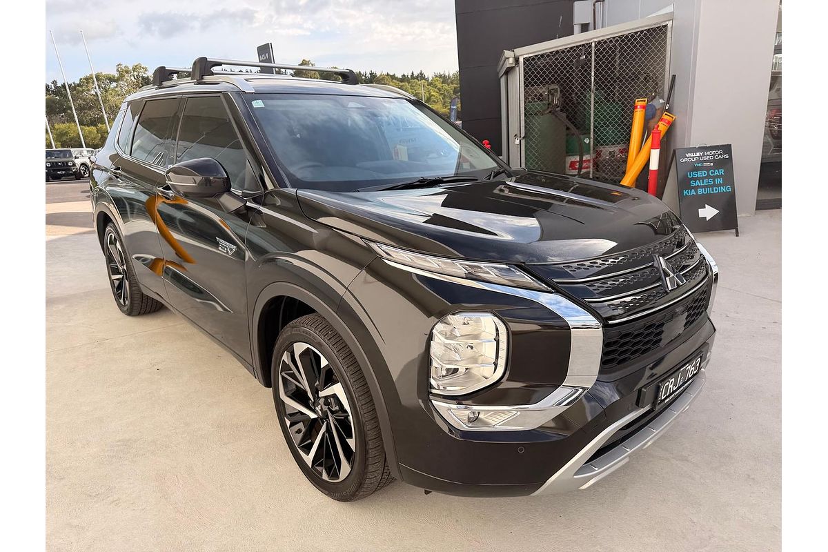 2023 Mitsubishi Outlander PHEV Exceed ZM