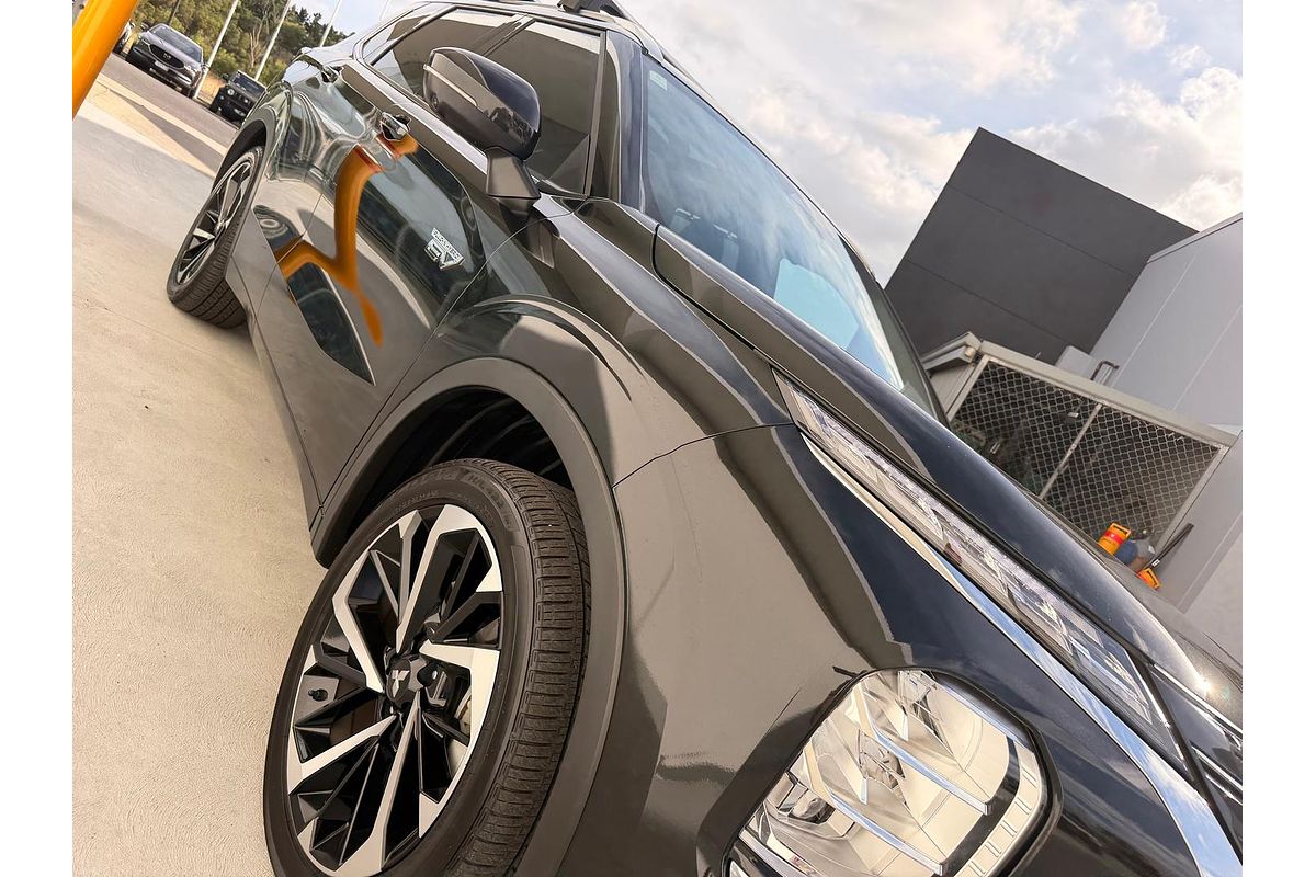 2023 Mitsubishi Outlander PHEV Exceed ZM