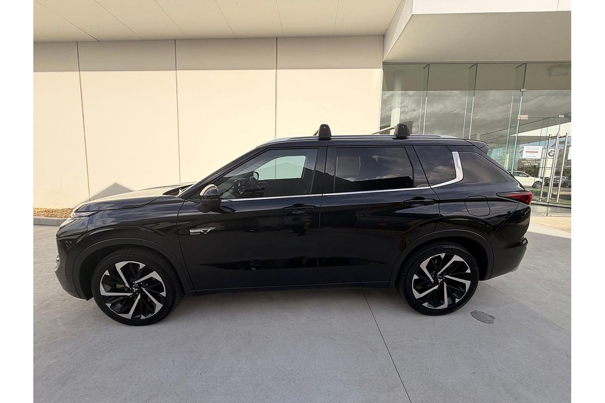 2023 Mitsubishi Outlander PHEV Exceed ZM