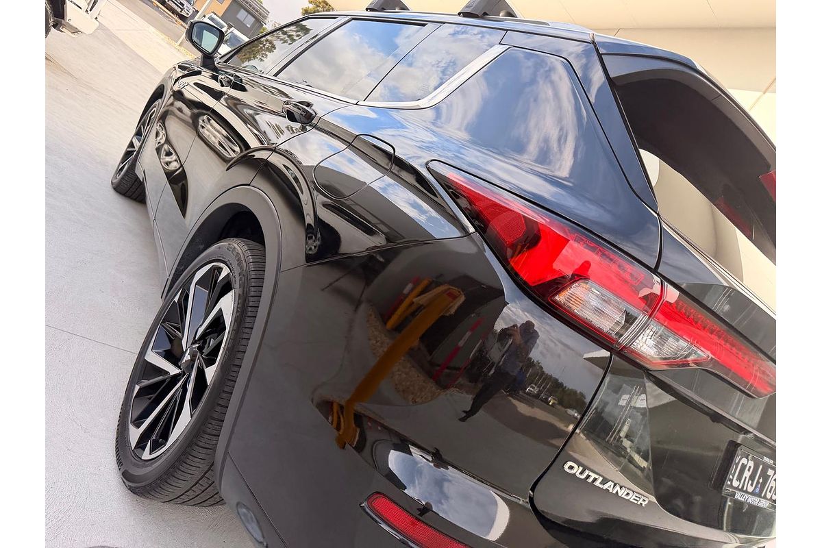 2023 Mitsubishi Outlander PHEV Exceed ZM
