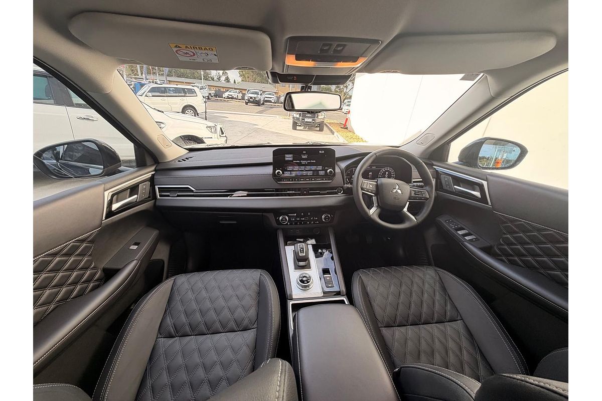 2023 Mitsubishi Outlander PHEV Exceed ZM