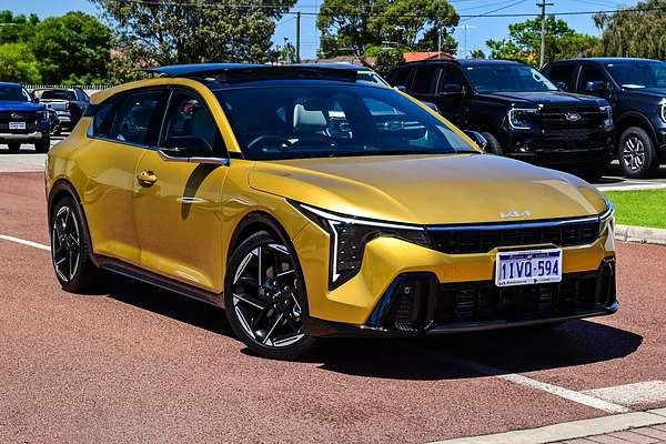 2025 Kia K4 GT-Line CL4m