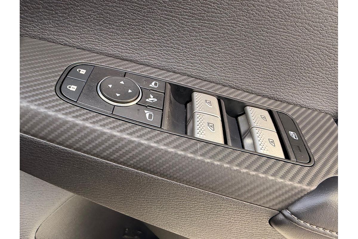 2023 Mitsubishi Outlander PHEV Exceed ZM