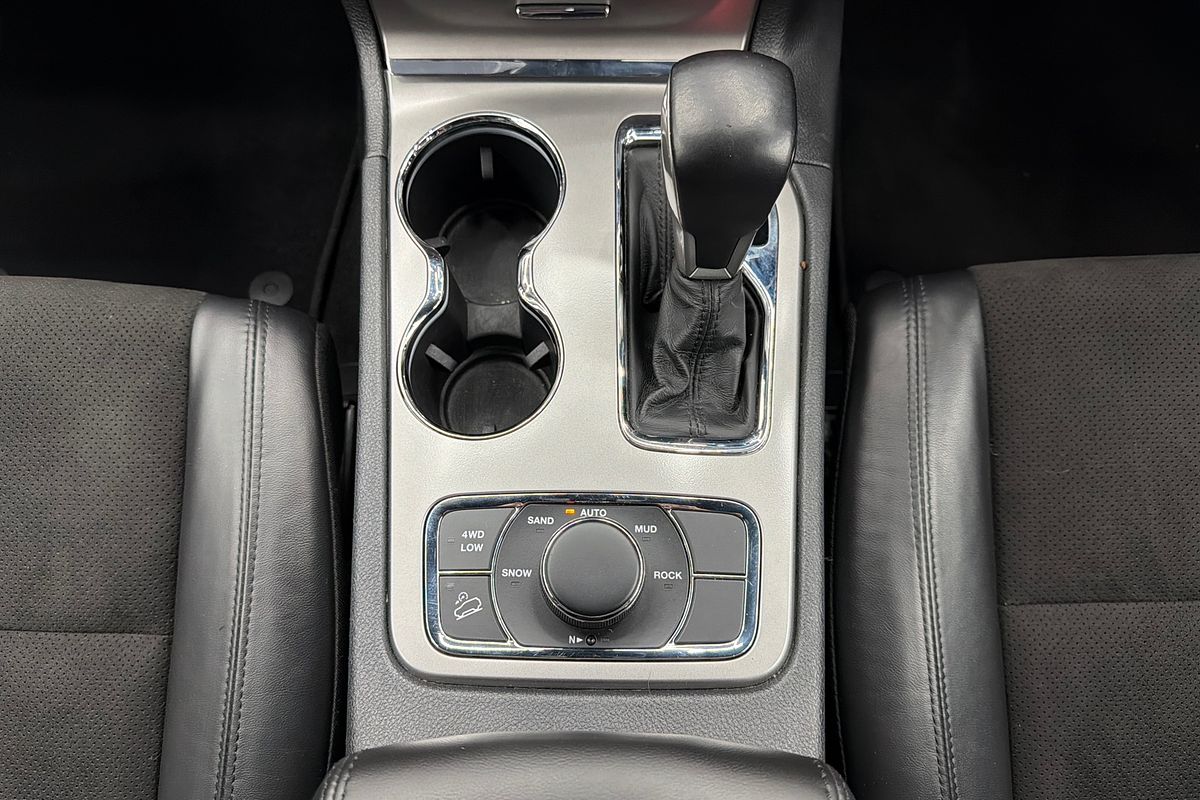 2020 Jeep Grand Cherokee Night Eagle WK