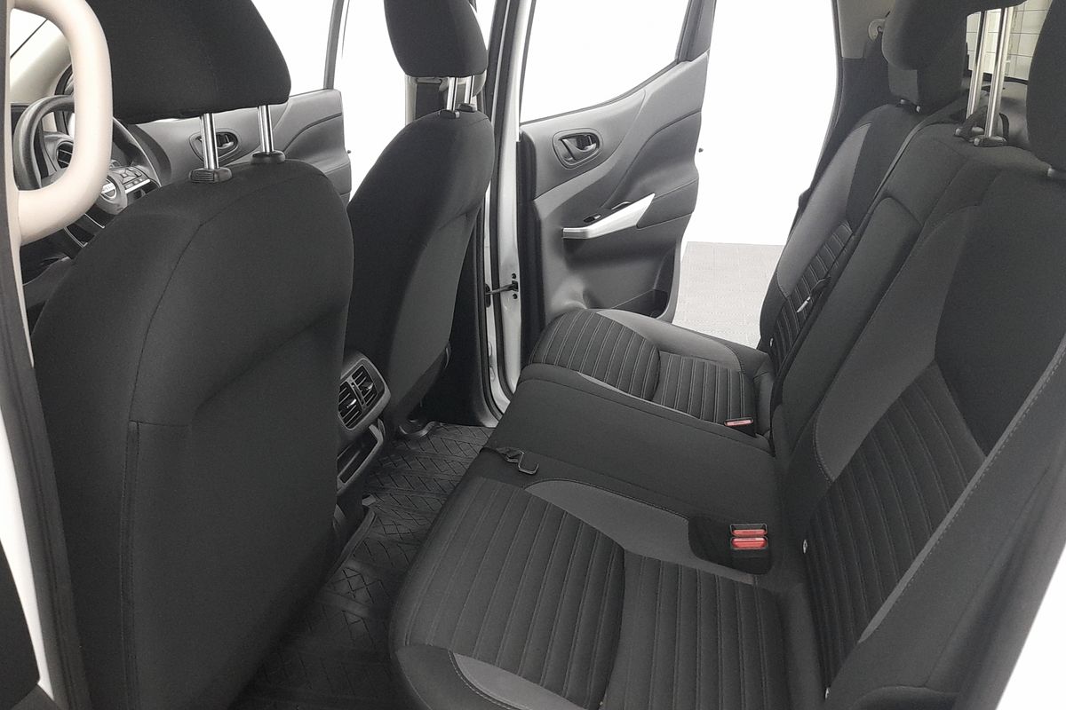 2022 Nissan Navara SL D23 Rear Wheel Drive