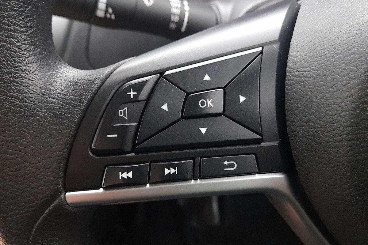 2022 Nissan Navara SL D23 Rear Wheel Drive