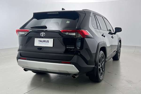 2023 Toyota RAV4 Edge AXAH54R thumb-4