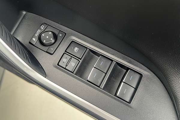 2023 Toyota RAV4 Edge AXAH54R thumb-13