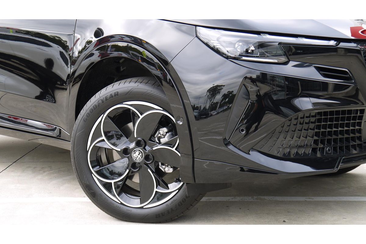 2025 Alfa Romeo Junior Ibrida Series 0