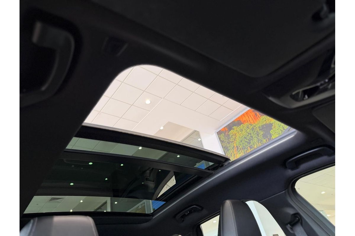 2022 BMW X1 sDrive18i U11