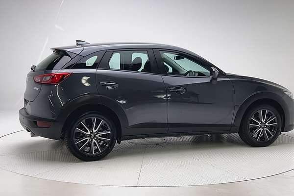 2017 Mazda CX-3 sTouring DK thumb-2