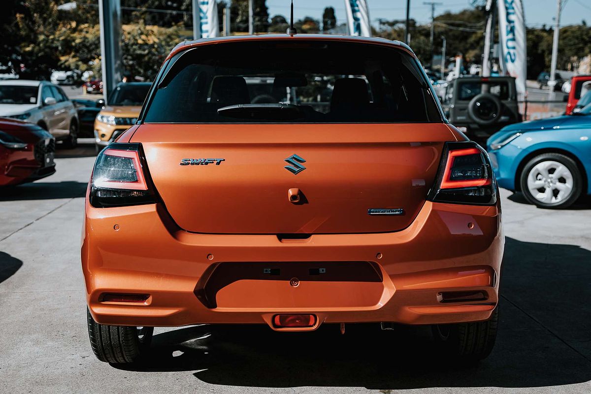 2025 Suzuki Swift Hybrid Plus UZ