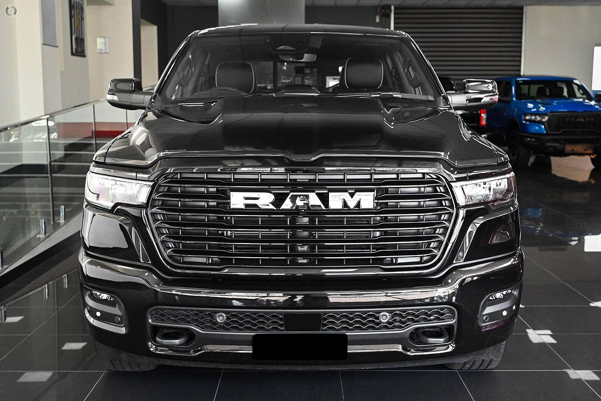2025 RAM 1500 Laramie Sport Hurricane SO RamBox DT 4X4 SWB