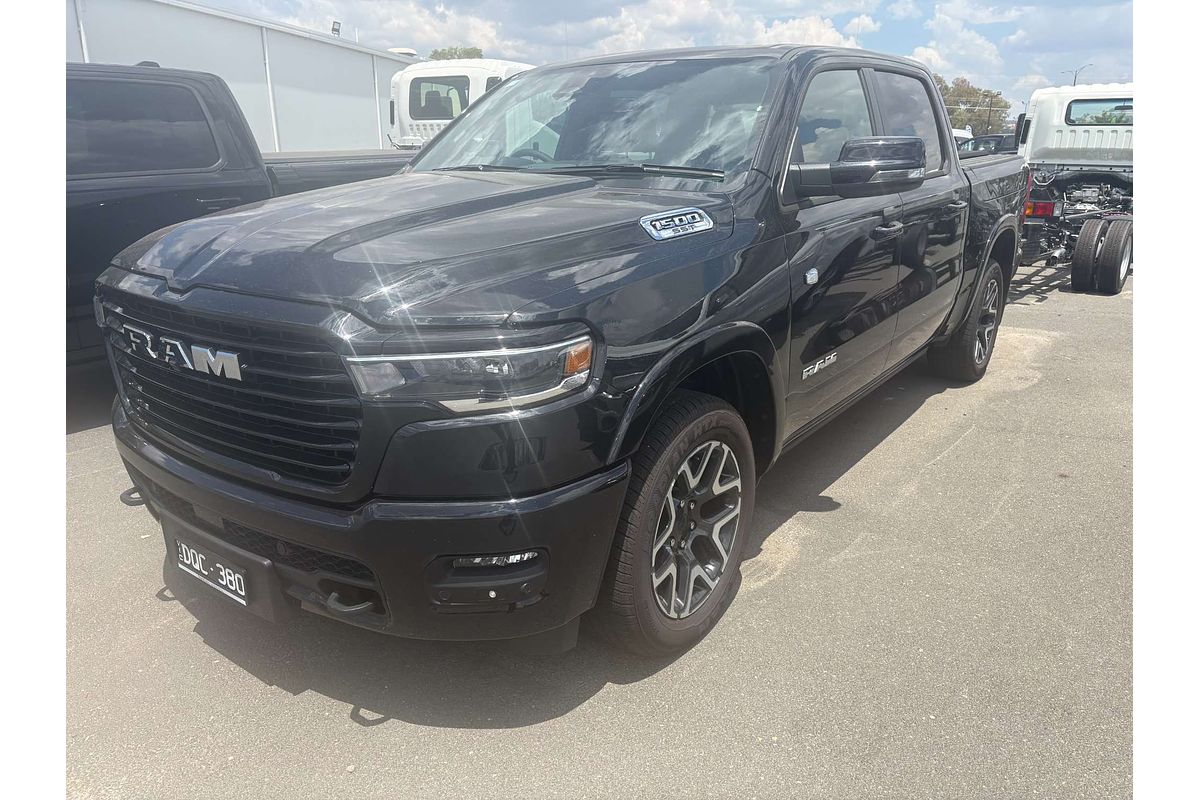 2025 RAM 1500 Laramie Sport Hurricane SO RamBox DT 4X4 SWB