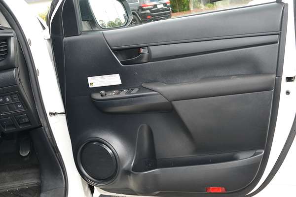 2020 Toyota Hilux Workmate GUN125R 4X4 thumb-13