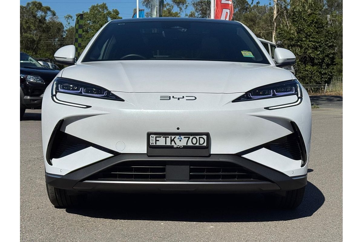 2025 BYD SEALION 7 Premium