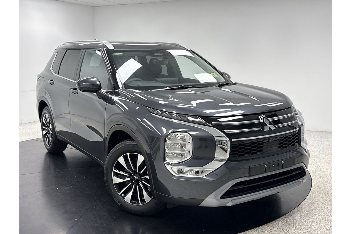 2025 Mitsubishi Outlander LS ZM