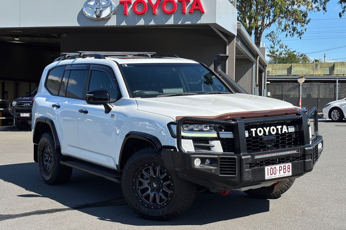 2022 Toyota Landcruiser GR Sport FJA300R