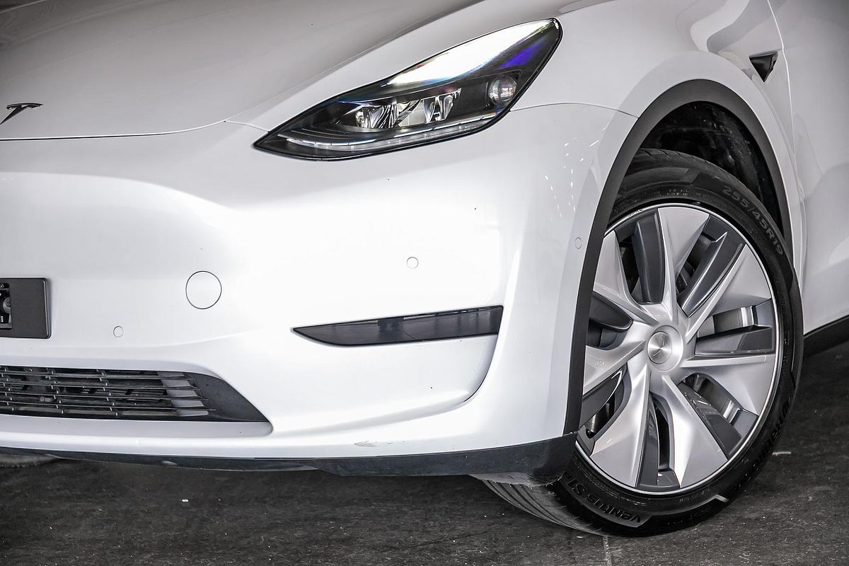 2022 Tesla Model Y Rear-Wheel Drive