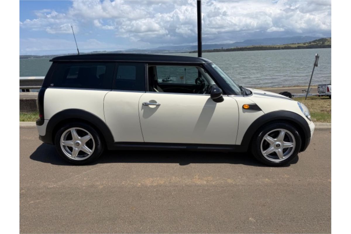 2008 MINI Cooper CLUBMAN R55