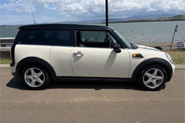 2008 MINI Cooper CLUBMAN R55