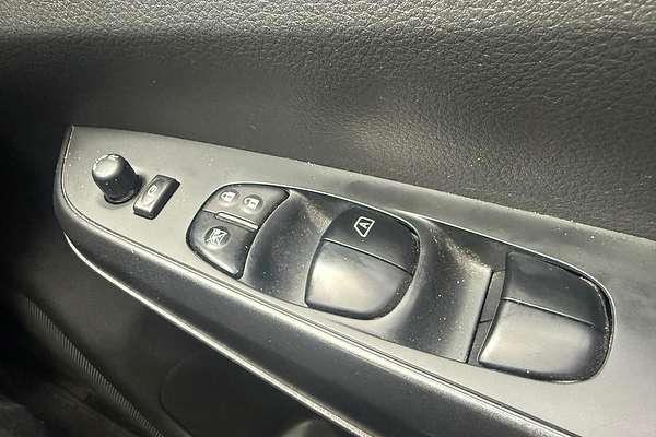 2021 Nissan Navara PRO-4X D23 4X4 thumb-28