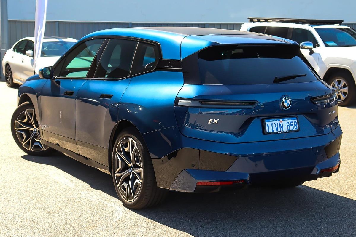 2022 BMW iX xDrive50 Sport I20