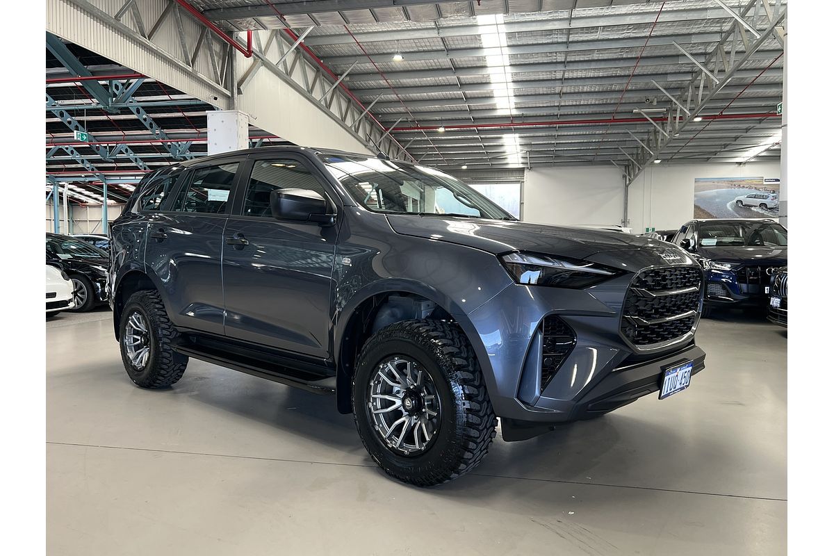 2025 Isuzu MU-X LS-M