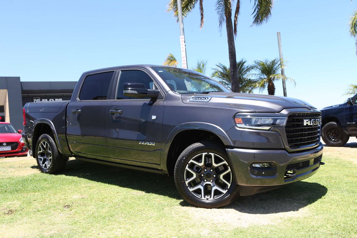2025 RAM 1500 Laramie Sport Hurricane SO RamBox DT 4X4 SWB
