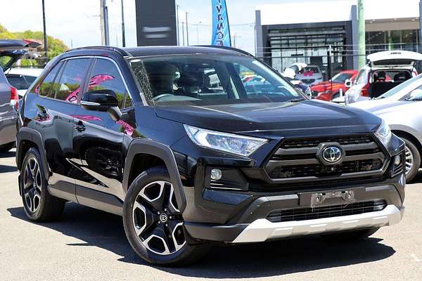 2019 Toyota RAV4 Edge AXAA54R