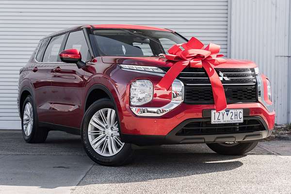 2024 Mitsubishi Outlander ES ZM