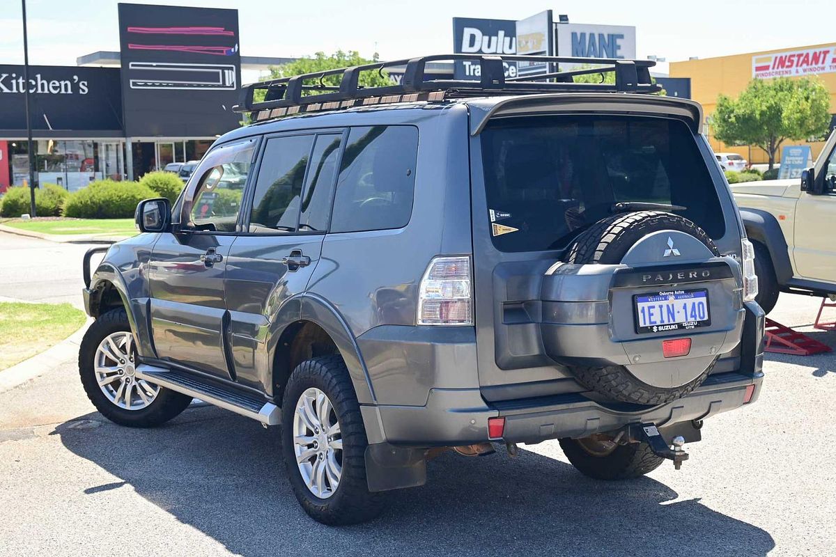 2013 Mitsubishi Pajero VR-X NW