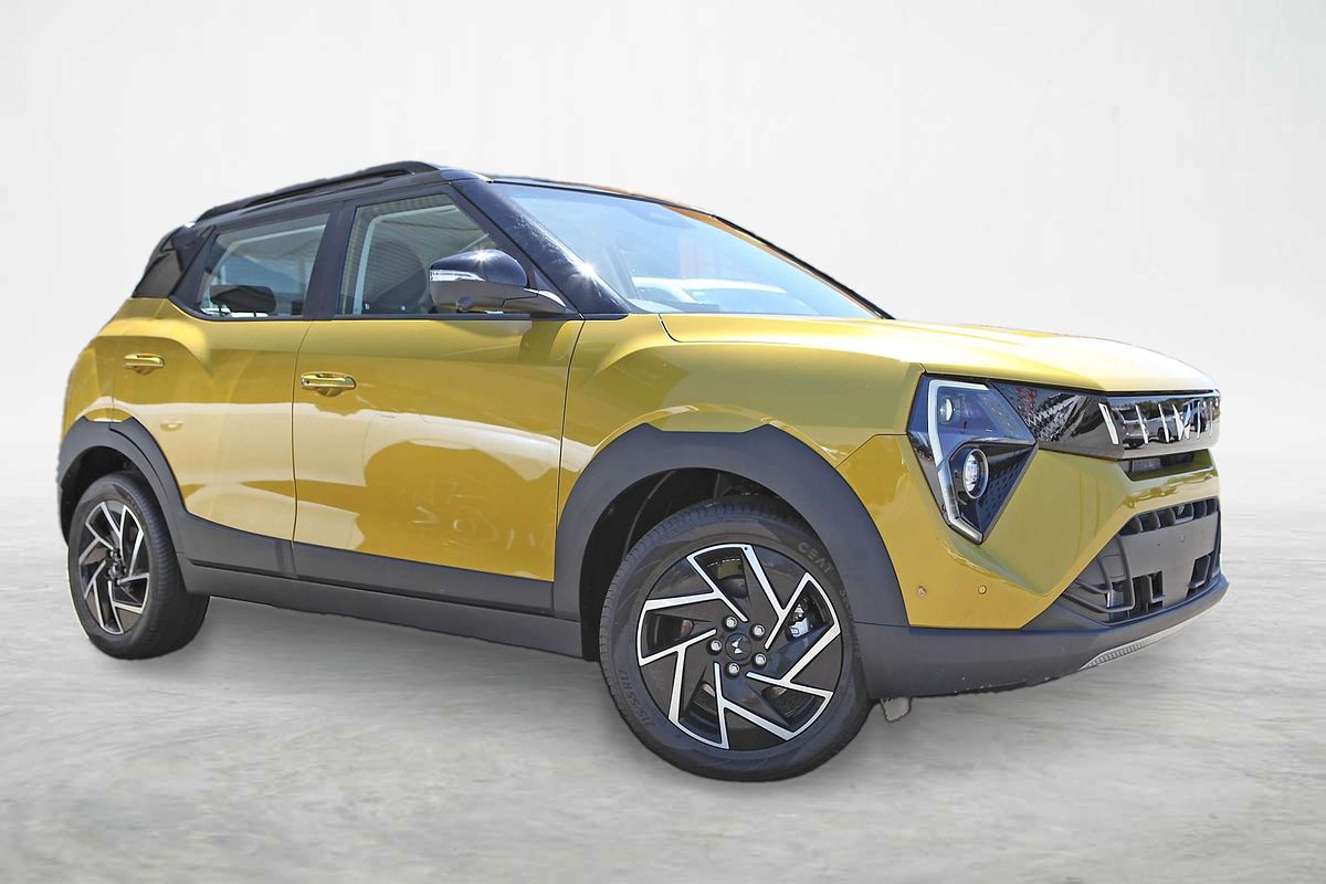 2025 Mahindra XUV3XO AX7L