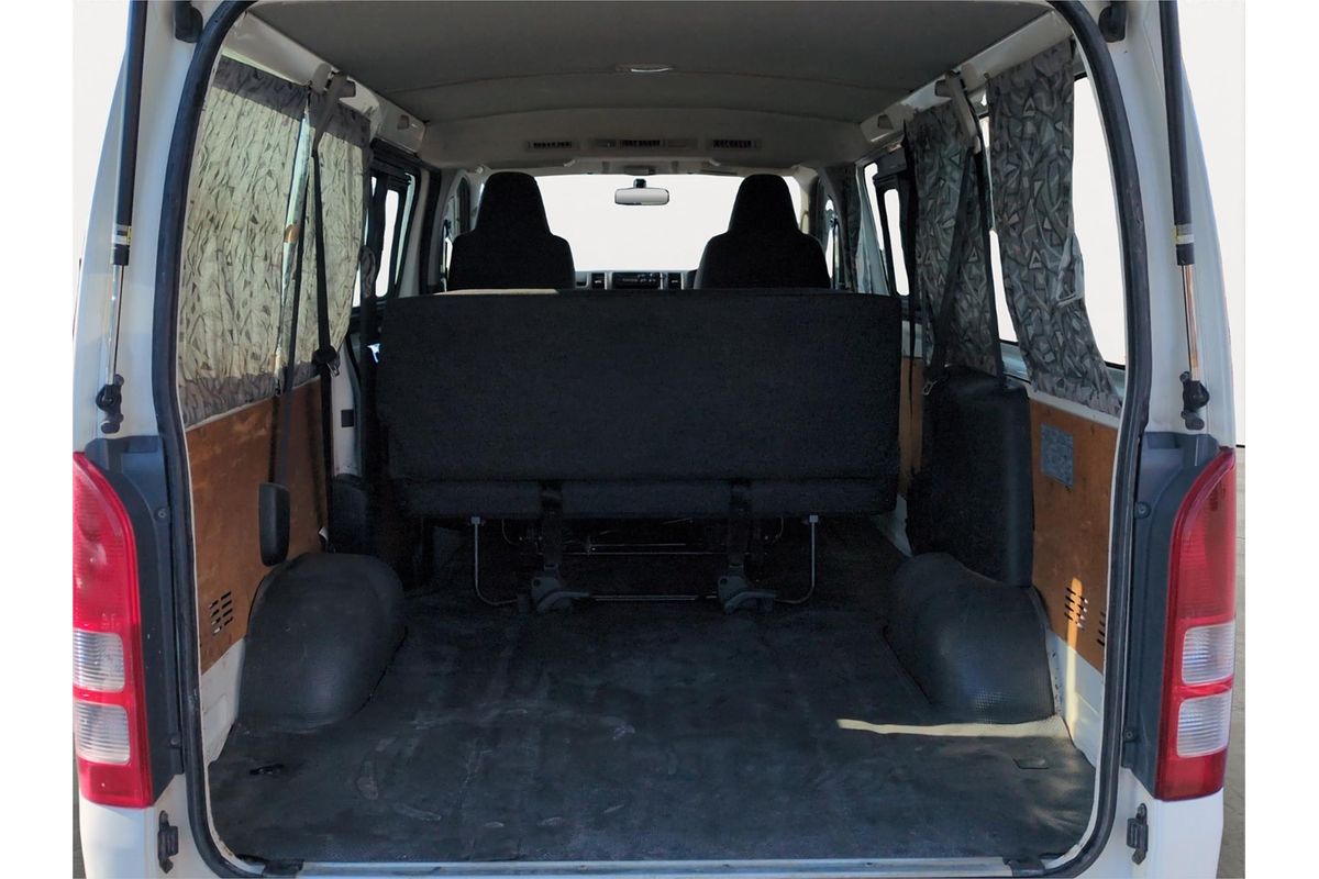 2015 Toyota Hiace Long DX 4WD