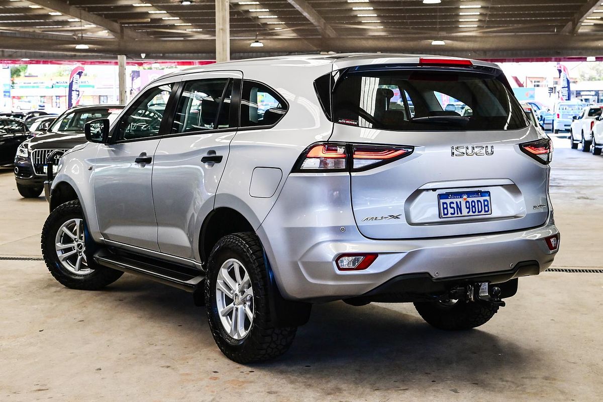 2022 Isuzu MU-X LS-M