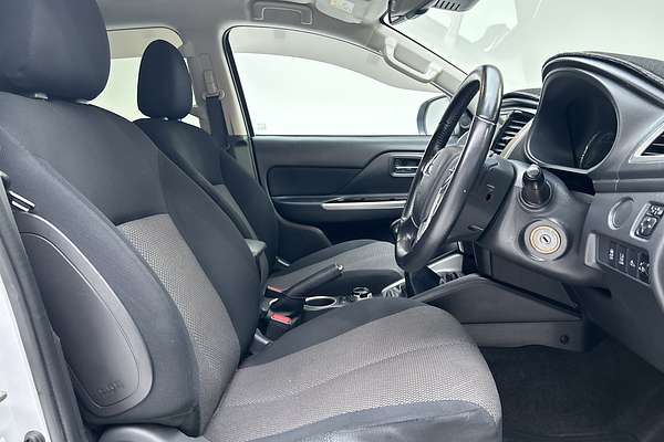 2018 Mitsubishi Triton GLS MQ 4X4 thumb-12