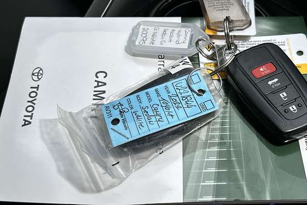 2022 Toyota Camry Ascent AXVH70R thumb-22