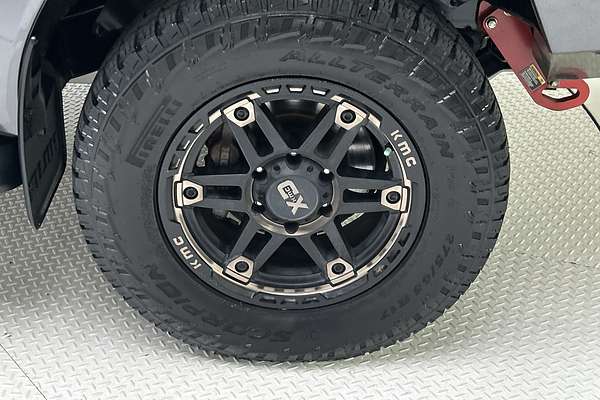 2020 Toyota Hilux SR5 GUN126R 4X4 thumb-9