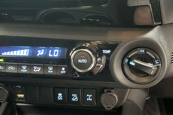 2020 Toyota Hilux SR5 GUN126R 4X4 thumb-16